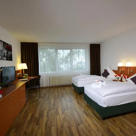 Michel Frankfurt Airport 4*