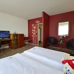 Hotel Michel Frankfurt Airport 4*