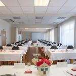 Hotel Michel Frankfurt Airport 4*