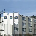 Michel Frankfurt Airport Rüsselsheim
