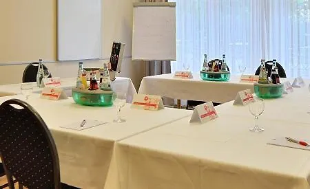 Michel Frankfurt Airport 4*