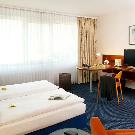 Michel Frankfurt Airport 4*