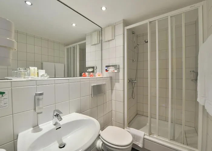 Hotel Michel Frankfurt Airport 4*